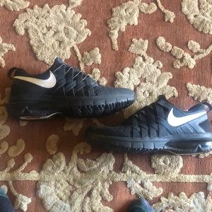 Nike fingertrap weave